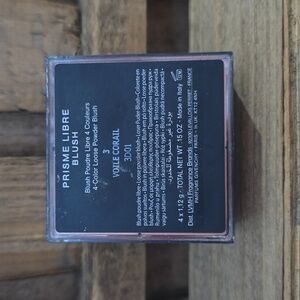 Givenchy Prisme Libre Blush-3 Voile Corail-coral & orange tones